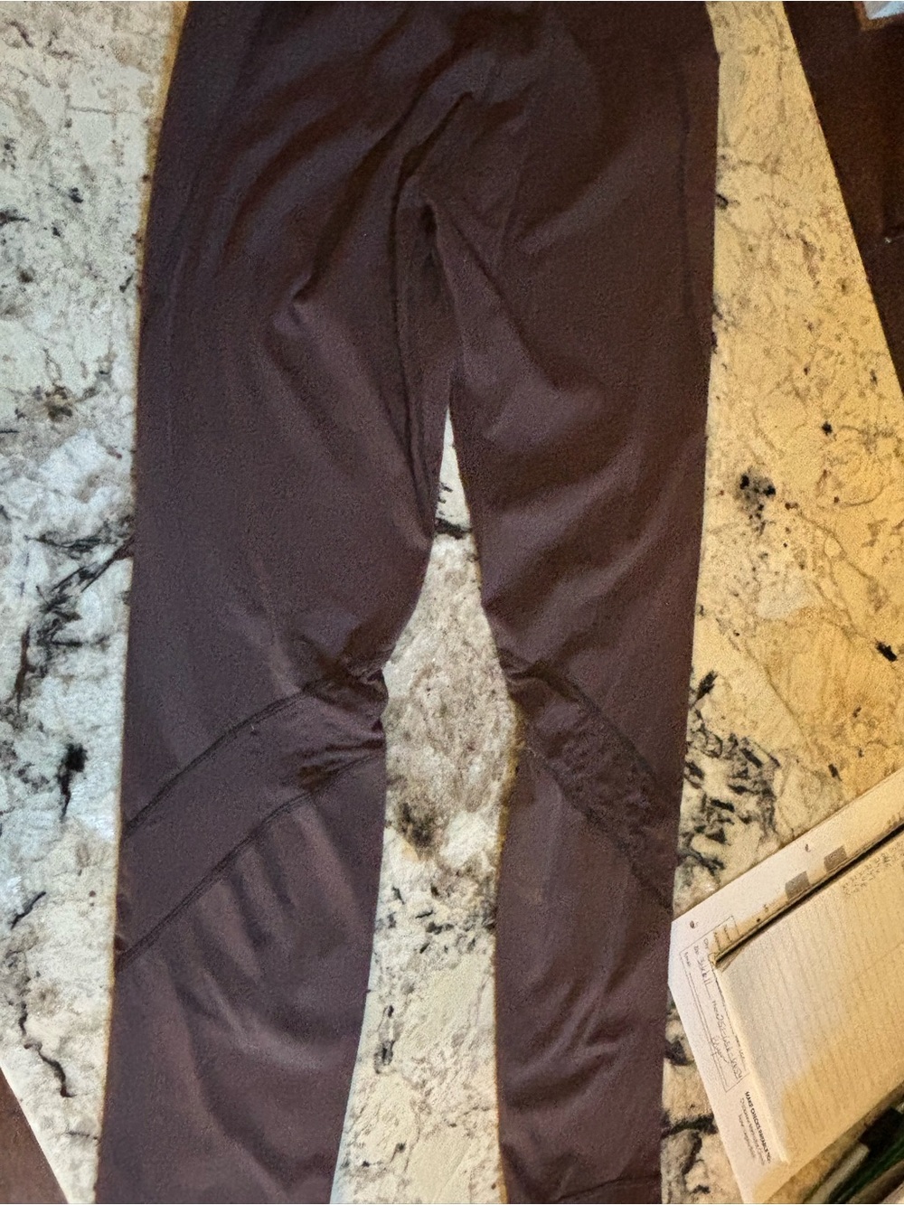 Born Primitive High-Waist Performance Leggings in Dark Brown